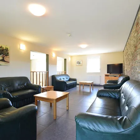 Vakantiehuis Spacious Holiday With Sauna In Rendeux *